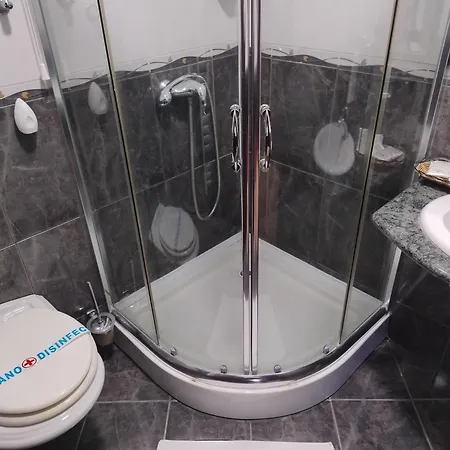 Majur Hotel 4*